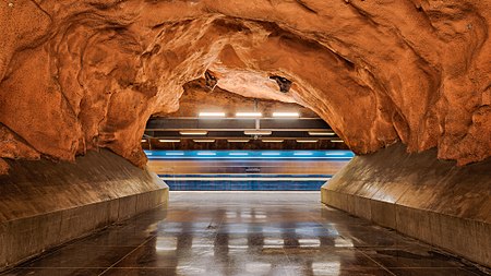 English: Rådhuset (Court House) underground metro station in Kungsholmen, Stockholm.