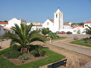 <span class="mw-page-title-main">Raposeira</span> Civil parish in Algarve, Portugal