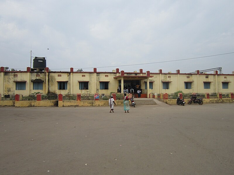 File:Rail station-ichapuram.JPG