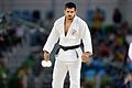 Rio de Janeiro - Judoca brasileiro naturalizado libanГЄs Nacif Elias reclama da arbitragem apГіs ser desclassificado e retorna ao tatame para pedir desculpas apГіs deixar a ГЎrea de competiГ§ГЈo na Arena Carioca dos Jogos OlГ­mpicos Rio 2016. (Fernando FrazГЈo/AgГЄncia Brasil)