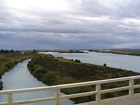 River santa cruz argentina.JPG
