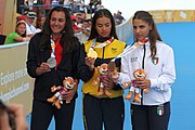 Deutsch: Badminton bei den Olympischen Jugendspielen 2018; Tag 2, 8. Oktober 2018; Siegerehrung Mädchen English: Roller speed skating at the 2018 Summer Youth Olympics; day 2, 8 October 2018 – Girls Victory Ceremony