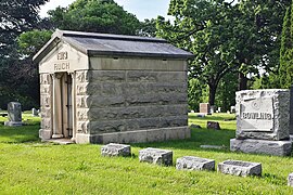 Ruch mausoleum.jpg