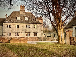 <span class="mw-page-title-main">Rudloe Manor</span> Grade II* listed house in Wiltshire, England