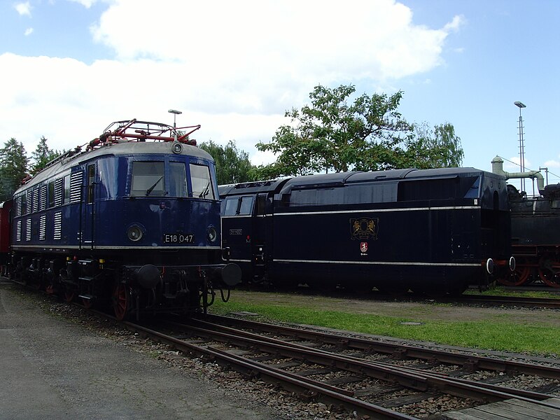 File:Süddeutsches Eisenbahnmuseum Heilbronn - Schnellzugloktreffen 056 - Flickr - KlausNahr.jpg