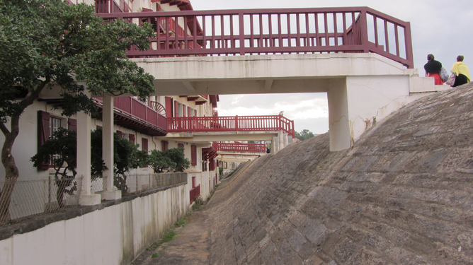 Saint-Jean-de-Luz (France) staircases of access to housing beach.