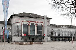 Bâtiment de la gare de Salzbourg Hauptbahnhof.jpg