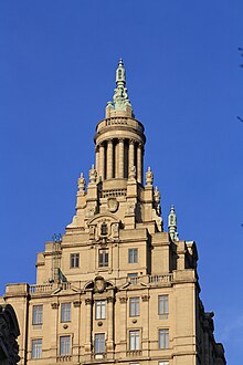 Detailed view of the colonnades on one of the San Remo's pinnacles San Remo colonnade - detailed view.jpg