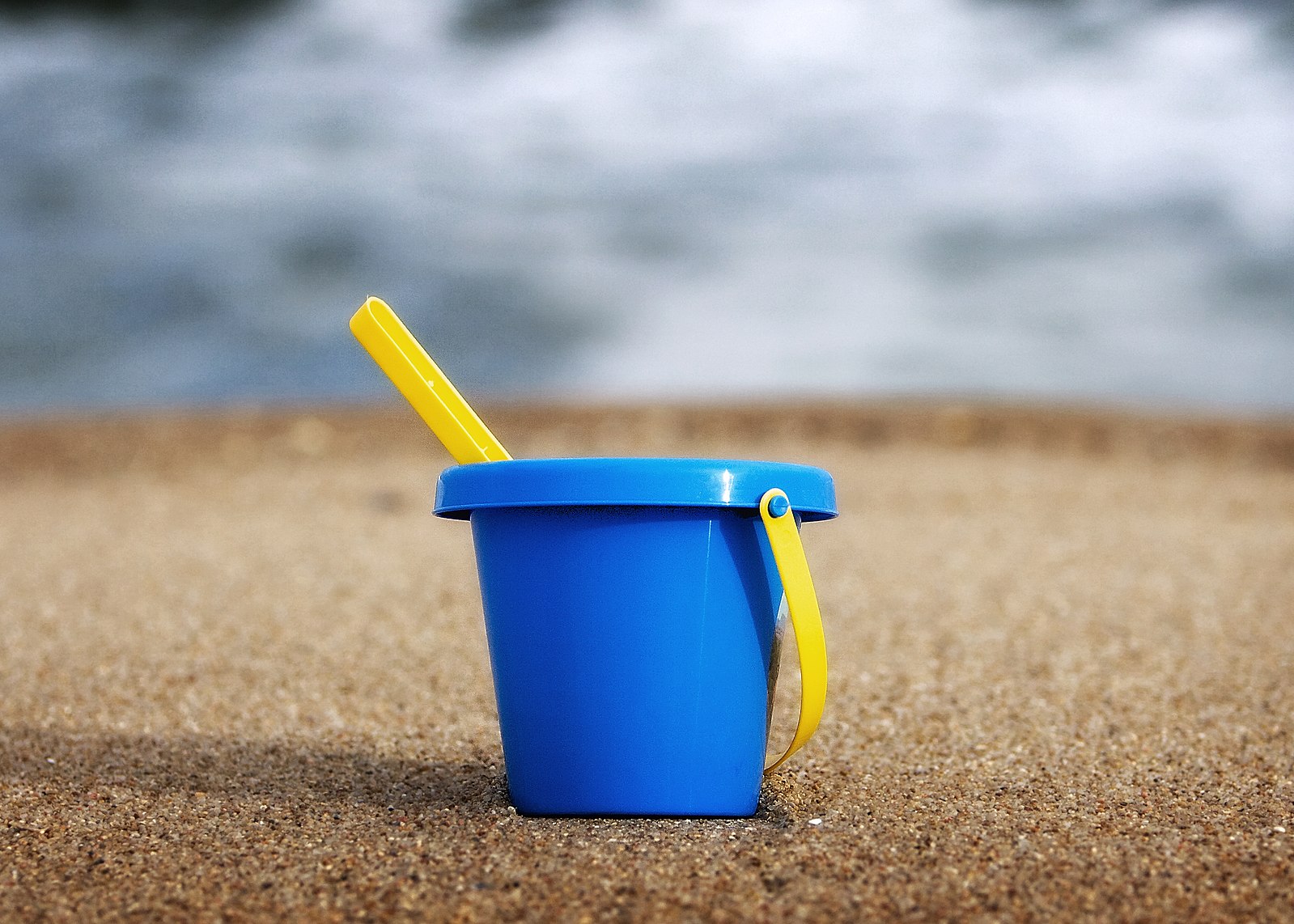 Файл:Sand bucket.jpg - Википедия