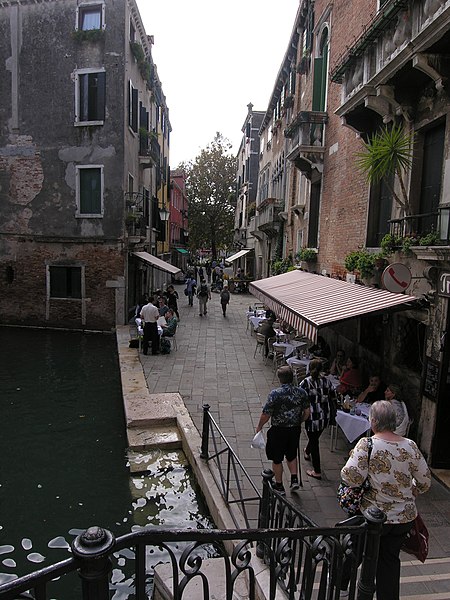 File:Santa Croce, 30100 Venezia, Italy - panoramio (91).jpg