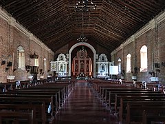 Santa Monica Church Sarrat inside