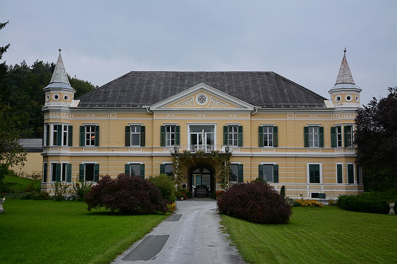 File:Schloss Uhlheim Nestelbach bei Ilz.JPG