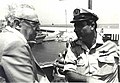 נשיא המדינה זלמן שזר מתארח בספינת טילים עם סא"ל שבתאי לוי, 1970.