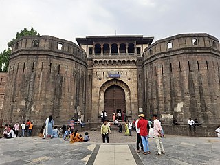 Shaniwar Wada Main Gate 01.jpg