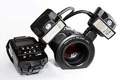 Association d'un objectif Sigma de 150 mm et du système de mini-flashes Canon MT 24-EX