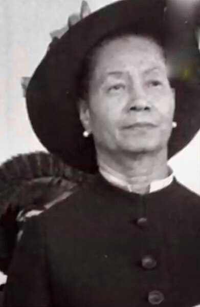 File:Simone Duvalier mama doc.jpg