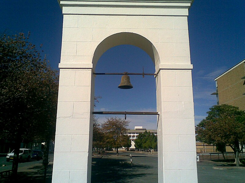 File:Slave bell over Market Square (Worcester, Western Cape - May 2009).jpg