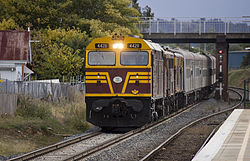 Southern Aurora passing Wagga Wagga Railway Station.jpg