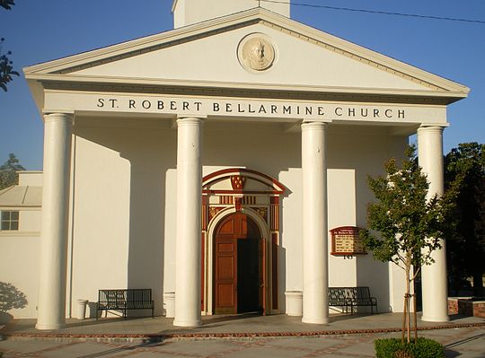 St. Robert Bellarmine, Burbank St. Robert Bellarmine Church (Burbank, California).JPG