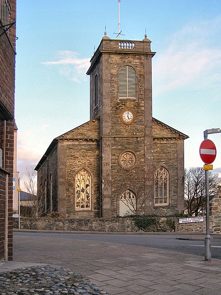 File:St Elaeth's Church, Amlwch - geograph.org.uk - 1717183.jpg