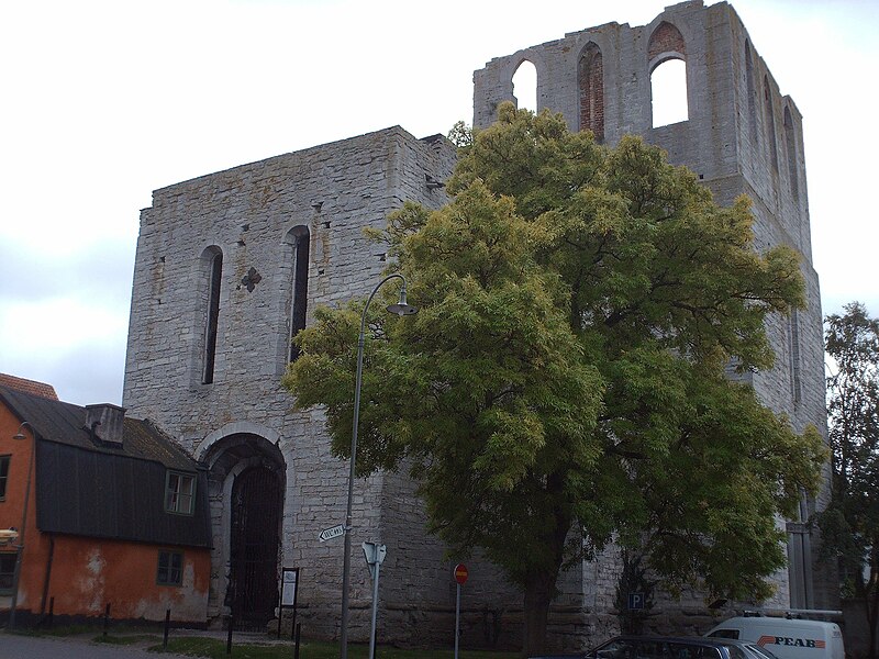 File:St Lars kyrkoruin.JPG