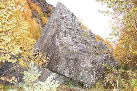 Rambergkirka: A stone located at Sand