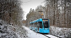 Tramvaj Stadler Tango NF2 na jednokolejné trati z Kyjovic do Ostravy