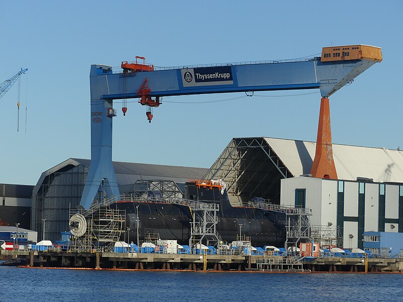 File:Submarine in Kiel, Germany 01.jpg