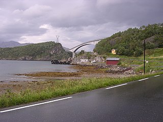 Sundøy Bridge bridge in Leirfjord, Norway