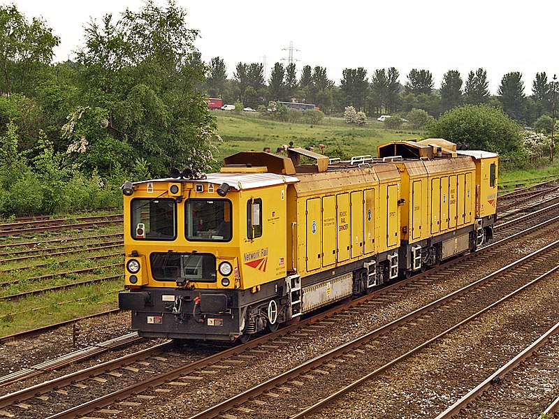 File:Switch and Crossing Rail Grinder DR79261 and DR79271.jpg