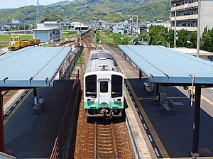 Tosa-Ikku station 02.jpg