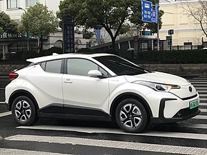 Toyota_C-HR_EV_003