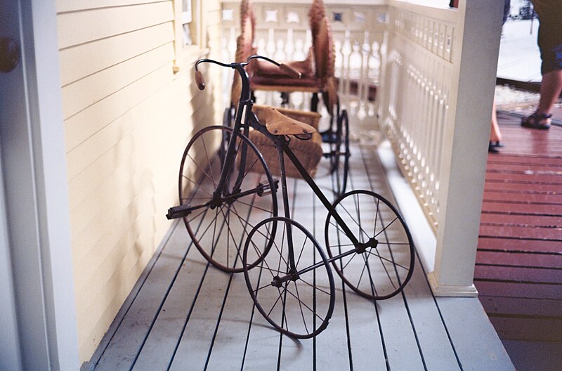 File:Tricycle in Nordic Heritage Museum.JPG