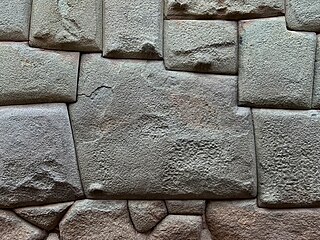 <span class="mw-page-title-main">Twelve-angled stone</span> Incan archaeological artifact in Peru