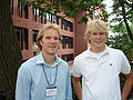 Zwei blonde Männer (baltischer und skandinavischer Herkunft)