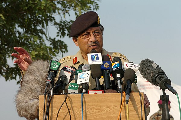 Pervez Musharraf in army uniform