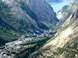 Stazione sciistica della Val d'Isère.  Vista verso La Daille