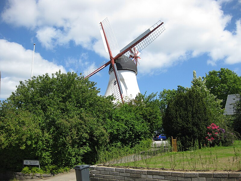 File:Vejle vindmoelle.JPG