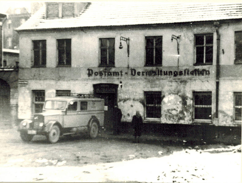 File:Verwaltungsdienststellen des Postamtes im ehemaligen Gasthof Drei Kronen.jpg