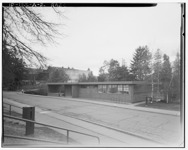 File:View from northeast looking across Line Street - University of Idaho, Central Heating Plant, West side of Line Street, between University Avenue and Idaho Avenue, Moscow, Latah HABS ID,29-MOSC,1A-2.tif