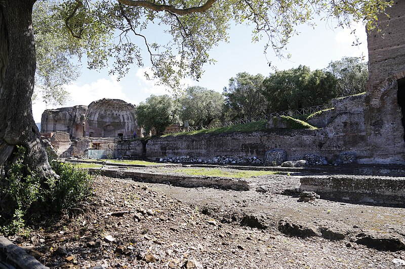 File:Villa Adriana MG 3330 07.jpg