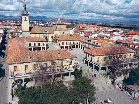 Vista aérea Plaza Mayor de Brunete.jpg