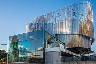 Stockholm Waterfront: Bakgrund och byggprojekt, Byggnadens delar, Kritik