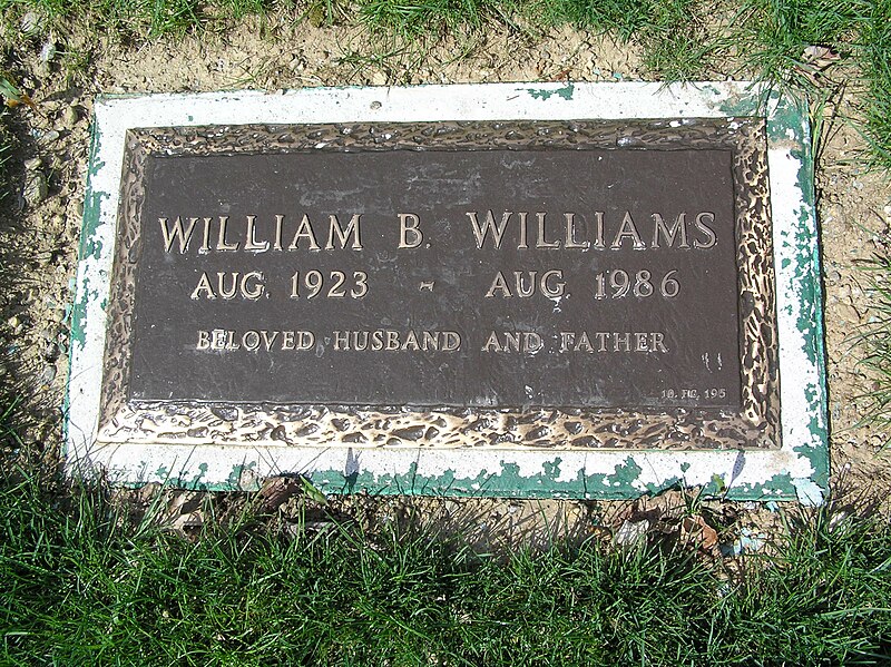 File:William B. Williams (DJ) Footstone 2010.JPG