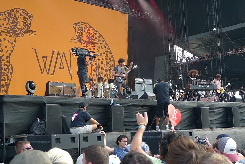 File:WolfmotherLollapalooza2010.jpg