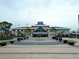 Yeongcheonstation.jpg