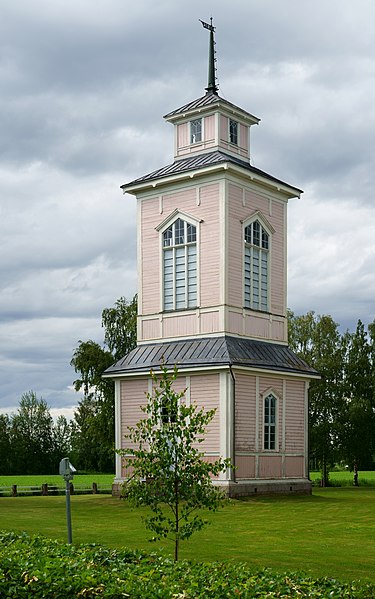 File:Ylimarkku bell tower 20190705.jpg