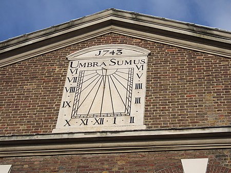 "Umbra Sumus" sundial - geograph.org.uk - 321257.jpg