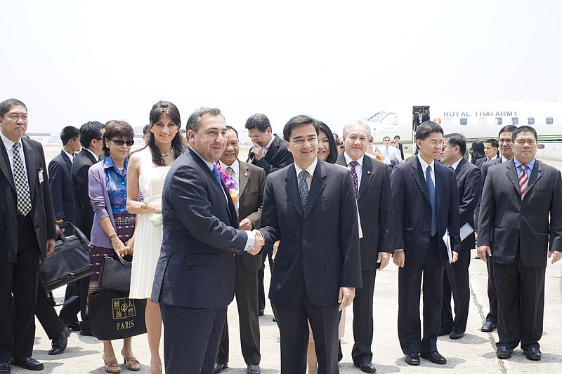 File:นายนิกะ กิเลาริ (H.E. Mr. Nika Gilauri) นายกรัฐมนตรีจอ - Flickr - Abhisit Vejjajiva (10).jpg