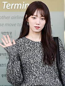 이성경 Lee Sung-kyung, 2022.jpg